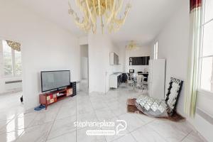 Picture of listing #330114073. Appartment for sale in Marseille