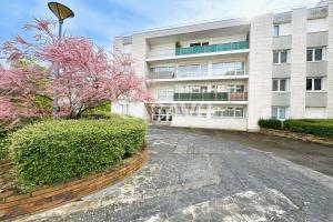 Picture of listing #330114553. Appartment for sale in Le Plessis-Robinson