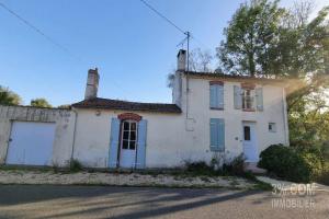 Picture of listing #330120395. House for sale in La Chaize-le-Vicomte
