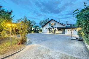 Picture of listing #330124673. House for sale in Châtillon-sur-Chalaronne
