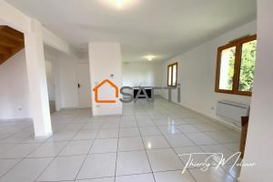 Thumbnail of property #330126607. Click for details