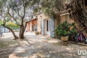 Picture of listing #330131612. House for sale in Carpentras
