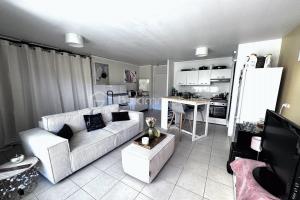 Picture of listing #330150989. Appartment for sale in Marseille