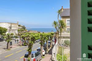 Picture of listing #330152254. Appartment for sale in Dinard