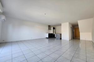 Thumbnail of property #330160757. Click for details