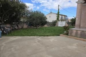 Thumbnail of property #330161213. Click for details