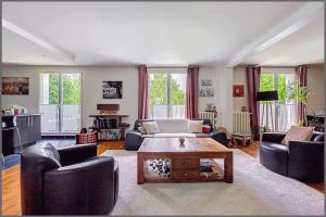 Picture of listing #330170334. Appartment for sale in Courbevoie