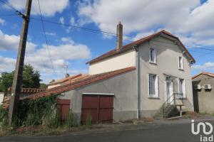 Photo de l'annonce nº 330181339. Maison à vendre sur Lussac-les-Châteaux