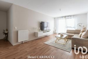 Picture of listing #330182850. Appartment for sale in Aubervilliers
