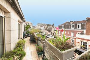 Picture of listing #330183466. Appartment for sale in Paris