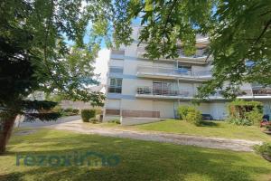Picture of listing #330186230. Appartment for sale in Royan