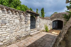 Picture of listing #330219348. House for sale in Montcuq-en-Quercy-Blanc
