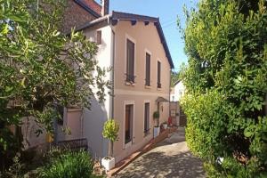 Picture of listing #330228088. House for sale in Jouy-en-Josas