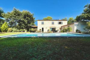 Picture of listing #330228116. House for sale in Peyrolles-en-Provence