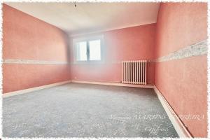 Thumbnail of property #330228125. Click for details