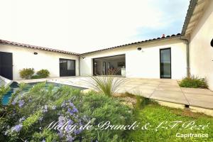 Picture of listing #330228243. House for sale in La Rochelle