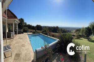 Picture of listing #330254361. House for sale in Pau