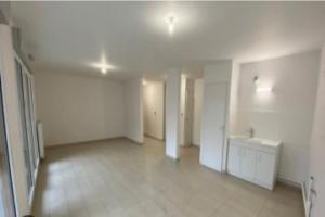 Thumbnail of property #330273111. Click for details