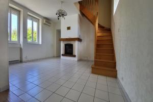 Thumbnail of property #330285395. Click for details