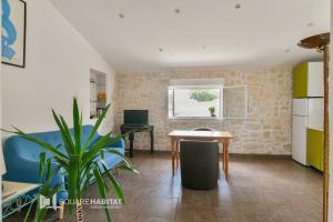 Picture of listing #330285612. Appartment for sale in Avignon