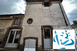 Picture of listing #330300622. House for sale in Saint-Julien-du-Sault