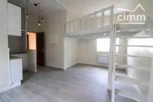 Picture of listing #330306987. Appartment for sale in Chantilly