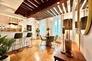 Picture of listing #330308551. Appartment for sale in Paris