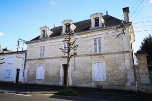 Picture of listing #330324356. House for sale in Niort