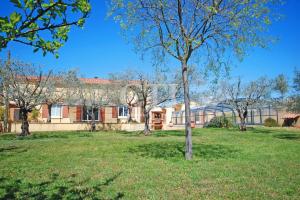 Picture of listing #330327745. House for sale in Vaison-la-Romaine