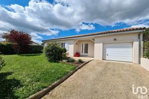Picture of listing #330332137. House for sale in Poitiers