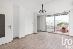 Picture of listing #330332674. Appartment for sale in Villeurbanne