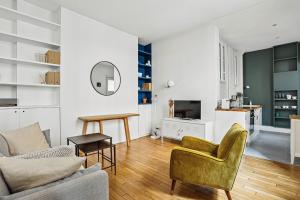 Picture of listing #330339278. Appartment for sale in Paris