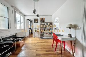 Picture of listing #330340389. Appartment for sale in Paris