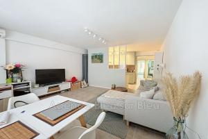 Picture of listing #330347854. Appartment for sale in Antibes