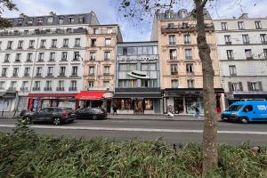 Picture of listing #330348609. Appartment for sale in Paris