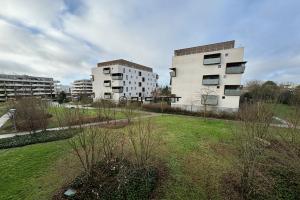Picture of listing #330348815. Appartment for sale in Bègles