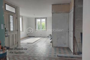 Picture of listing #330352674. House for sale in La Croix-en-Touraine