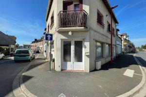 Picture of listing #330355774. Building for sale in Anizy-le-Château