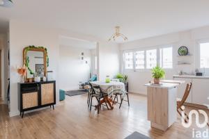 Picture of listing #330372252. Appartment for sale in Courbevoie