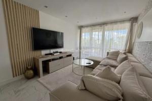 Picture of listing #330378803. Appartment for sale in Bondy