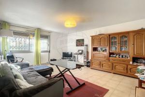 Picture of listing #330384336. Appartment for sale in Nîmes