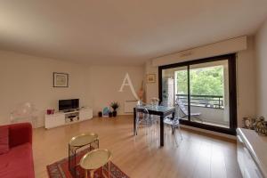 Picture of listing #330385017. Appartment for sale in Nogent-sur-Marne