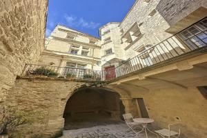 Picture of listing #330394278. Appartment for sale in Uzès