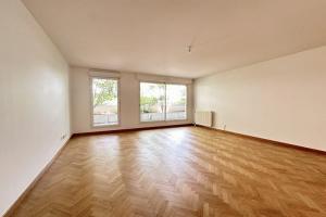 Picture of listing #330397233. Appartment for sale in Villejuif