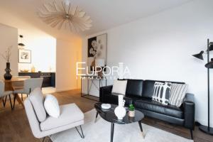 Picture of listing #330409734. Appartment for sale in Paris