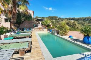 Picture of listing #330419332. House for sale in Le Castellet