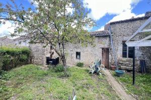 Picture of listing #330420077. House for sale in Nanteuil