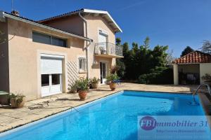 Picture of listing #330420830. House for sale in Montauban