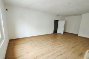 Thumbnail of property #330432412. Click for details