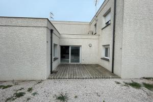 Thumbnail of property #330433905. Click for details